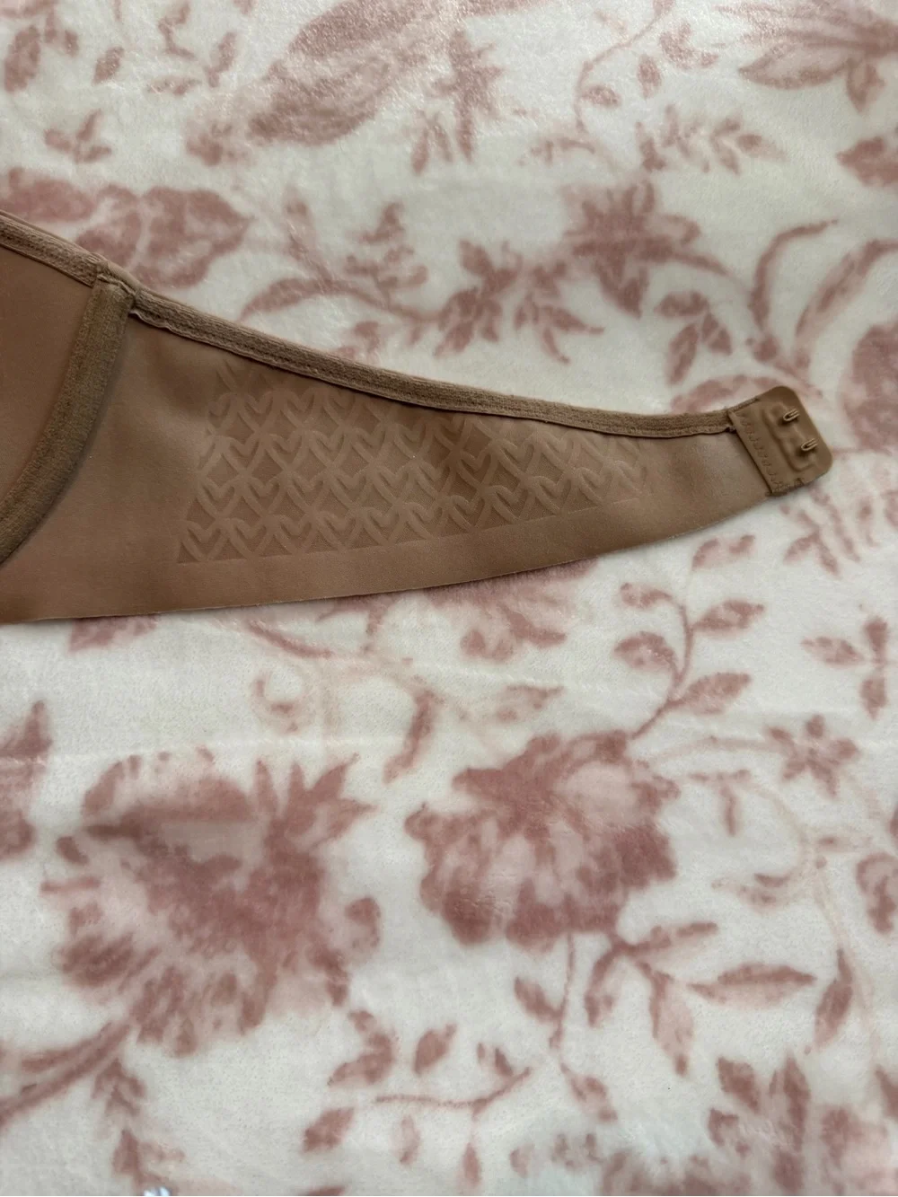 Victoria's Secret Strapless Bra in Nude